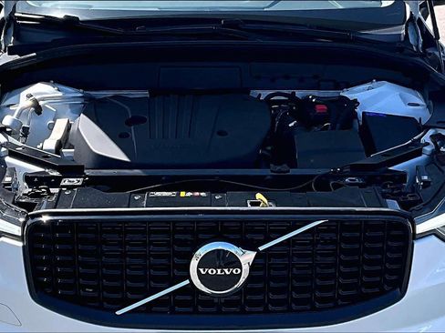 Certified 2024 Volvo XC60 B5 Core w/ Protection Package Premier AWD/4WD image 30