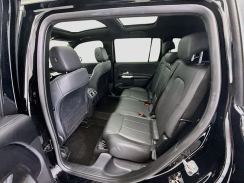 Used 2023 Mercedes-Benz GLB 250 image 20