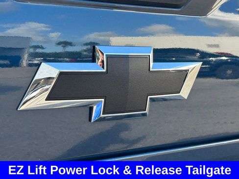 Used 2022 Chevrolet Silverado 1500 Custom Trail Boss w/ Safety Confidence Package AWD/4WD image 23