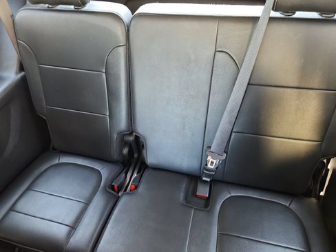 Used 2021 Chevrolet Traverse High Country AWD/4WD image 12