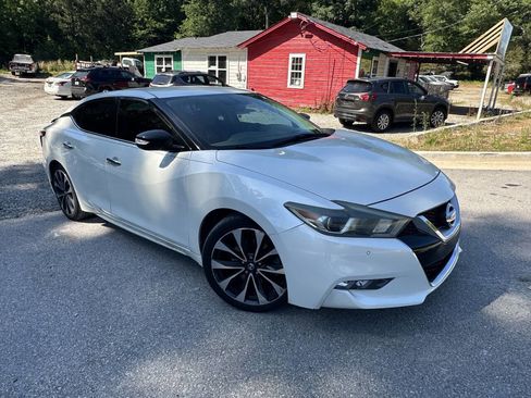 Used 2016 Nissan Maxima SR FWD image 1