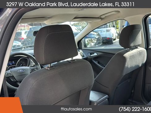 Used 2018 Ford Focus SE image 29
