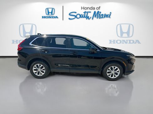 Used 2025 Honda CR-V LX image 8