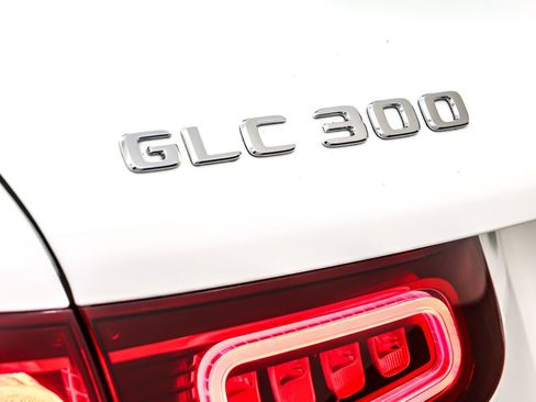 Certified 2022 Mercedes-Benz GLC 300 image 10