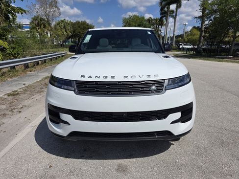 Used 2026 Land Rover Range Rover Sport SE image 8