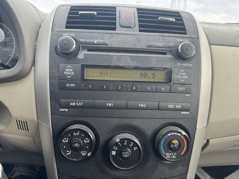 Used 2010 Toyota Corolla LE image 11