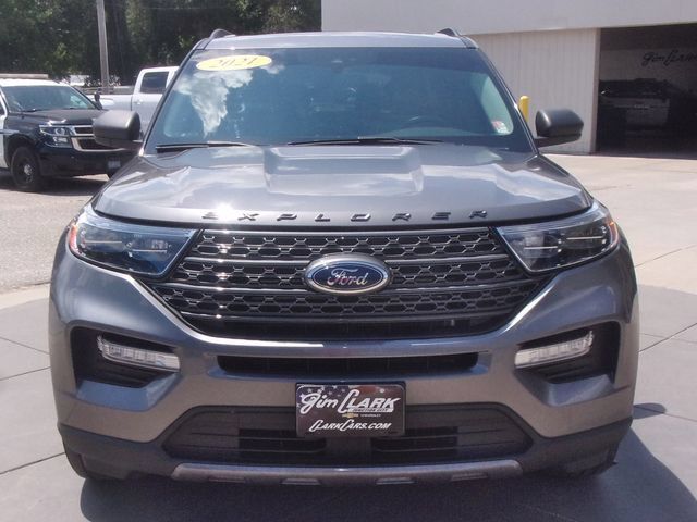 Used 2021 Ford Explorer XLT w/ Equipment Group 202A AWD/4WD image 19