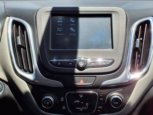 Used 2018 Chevrolet Equinox LS image 8