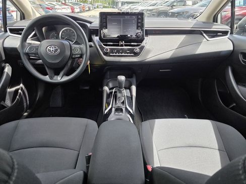 Used 2022 Toyota Corolla LE FWD image 11