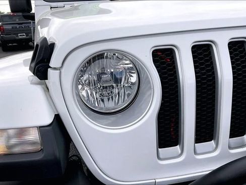 Used 2020 Jeep Wrangler Unlimited Sahara w/ Uconnect 4C Nav & Sound Group AWD/4WD image 32
