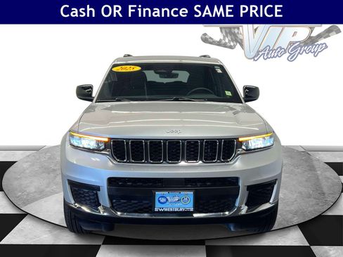 Used 2025 Jeep Grand Cherokee L Laredo w/ Luxury Tech Group I AWD/4WD image 2
