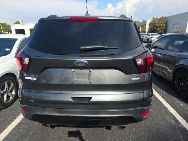 Used 2019 Ford Escape SE FWD image 5