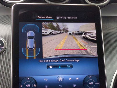 Used 2025 Mercedes-Benz GLC 300 4MATIC image 30