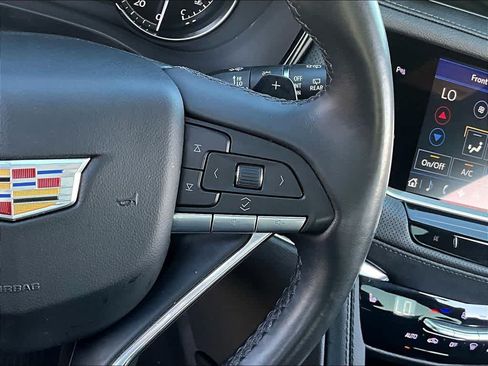 Used 2024 Cadillac XT6 Luxury w/ LPO, Floor Liner Package AWD/4WD image 14