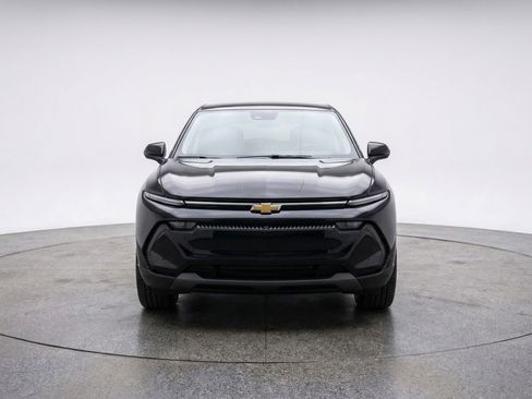 Used 2025 Chevrolet Equinox LT image 2