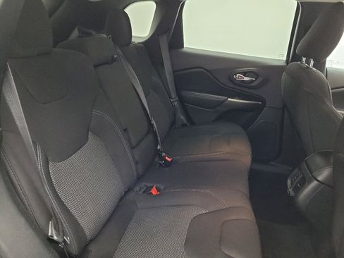 Used 2020 Jeep Cherokee Latitude image 19