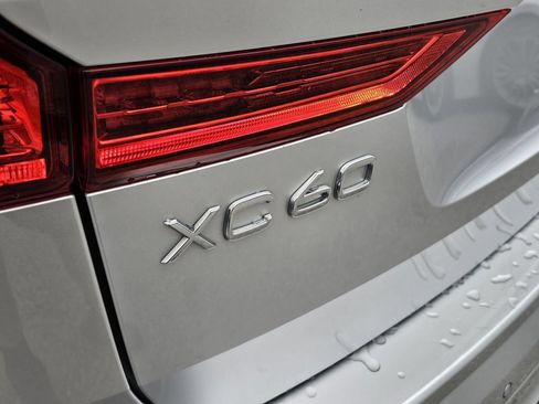Used 2018 Volvo XC60 T6 R-Design w/ Convenience Package AWD/4WD image 8