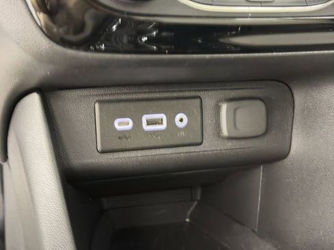 Used 2023 Buick Encore GX Preferred w/ Cold Weather Comfort Package image 29