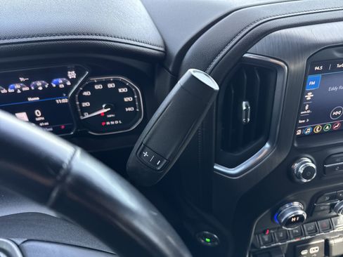 Certified 2022 GMC Sierra 3500 Denali w/ Denali Black Diamond Edition AWD/4WD image 19