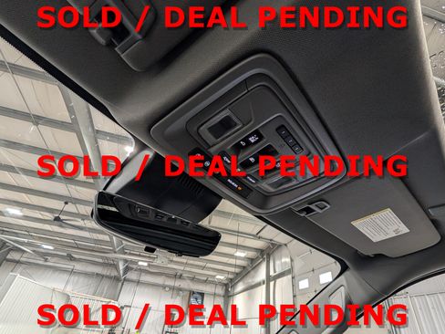 Used 2023 GMC Sierra 1500 Denali w/ Denali Reserve Package AWD/4WD image 32