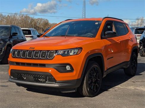 New 2026 Jeep Compass Latitude image 4