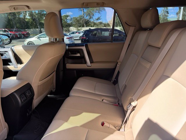 Used 2021 Toyota 4Runner SR5 Premium w/ Moonroof Package AWD/4WD image 8