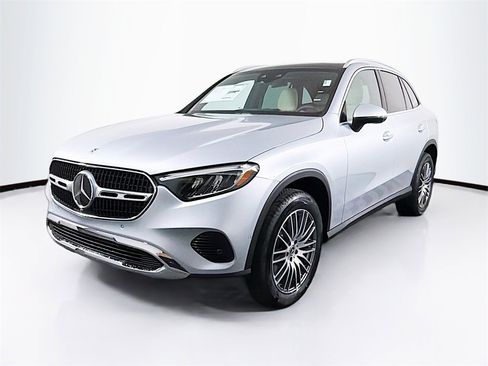 New 2026 Mercedes-Benz GLC 300 4MATIC image 3