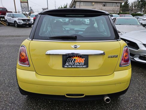 Used 2010 MINI Cooper Hardtop image 9