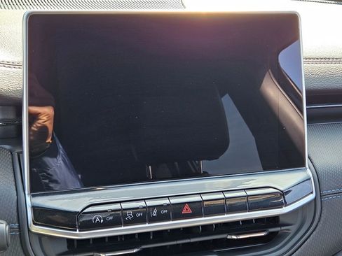 New 2026 Jeep Compass Latitude image 21