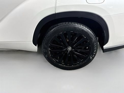 Used 2023 Toyota Highlander XSE AWD/4WD image 23