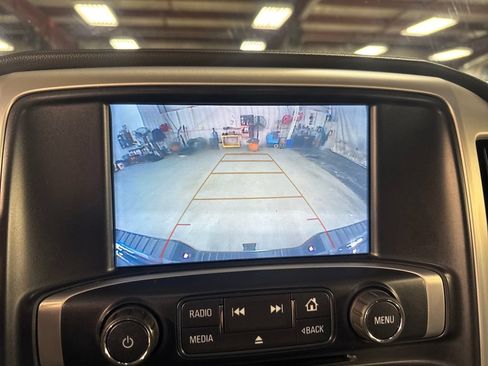 Used 2018 GMC Sierra 2500 SLE w/ SLE Preferred Package AWD/4WD image 24