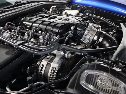 Used 2016 Chevrolet Corvette Stingray Coupe w/ Carbon Flash Badge Package image 90