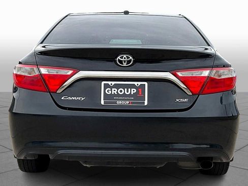 Used 2017 Toyota Camry XSE image 4