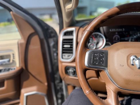 Used 2019 RAM 2500 Laramie AWD/4WD image 7