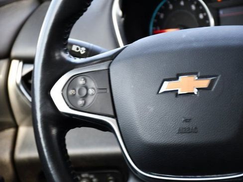 Used 2021 Chevrolet Traverse LT w/ LT Premium Package image 19