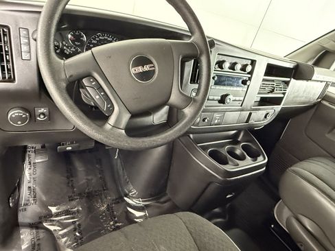 Used 2022 GMC Savana 2500 w/ Driver Convenience Package image 16