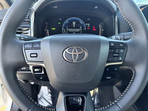 Certified 2025 Toyota Camry SE image 32