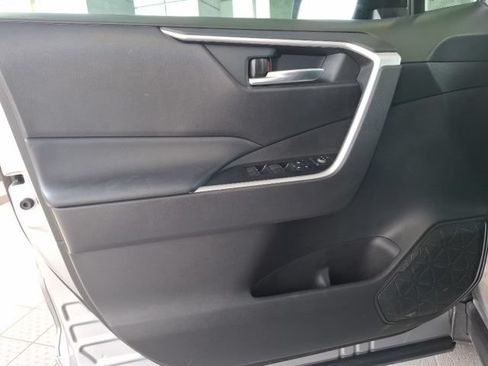 Used 2022 Toyota RAV4 XLE Premium FWD image 14