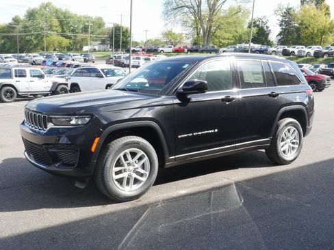 New 2025 Jeep Grand Cherokee Laredo X w/ Luxury Tech Group I image 10