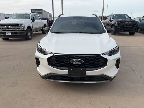 Used 2026 Ford Escape ST-Line w/ Cold Weather Package AWD/4WD image 4