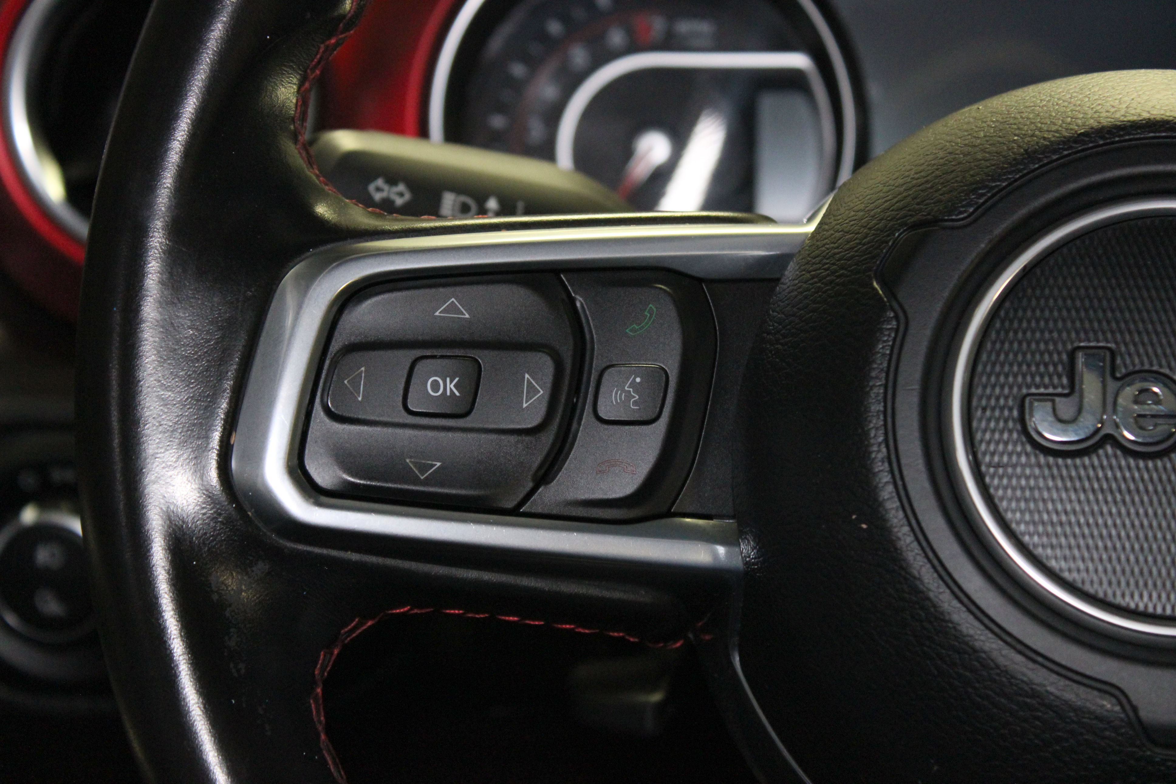 Used 2022 Jeep Gladiator Rubicon w/ LED Lighting Group AWD/4WD image 22
