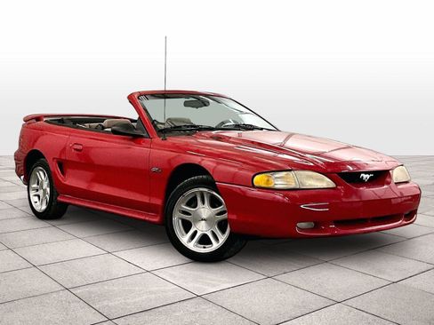 Used 1998 Ford Mustang GT RWD image 2