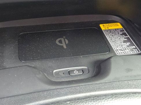 Used 2024 Toyota Corolla SE w/ SE Package image 27