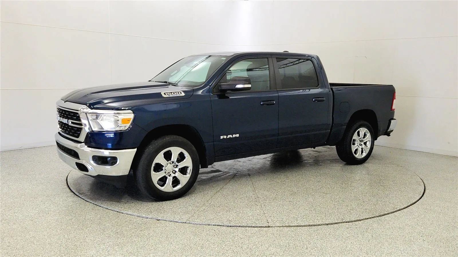 Used 2022 RAM 1500 Big Horn AWD/4WD image 3