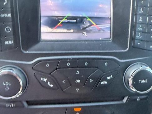 Used 2015 Ford Fusion SE FWD image 15