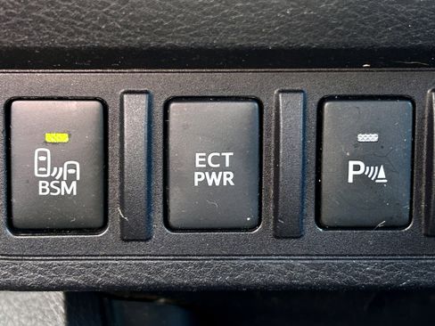 Used 2021 Toyota Tacoma TRD Off-Road image 32