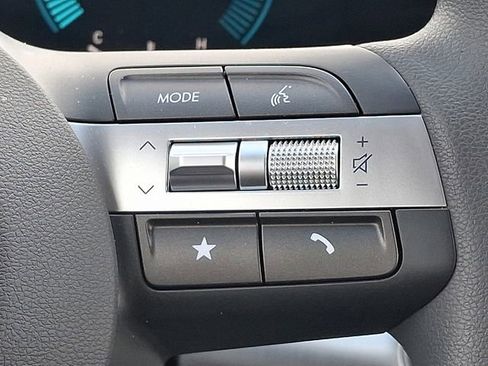 Certified 2026 Hyundai Kona SE image 21