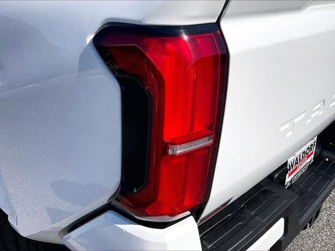 Used 2025 Toyota Tacoma SR5 RWD image 33