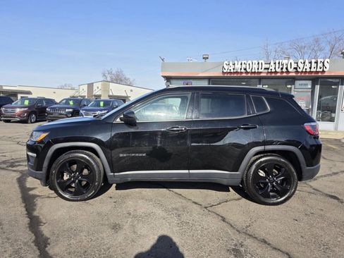 Used 2019 Jeep Compass Latitude image 3