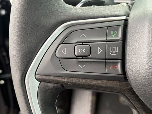 New 2026 Jeep Grand Cherokee Altitude image 17